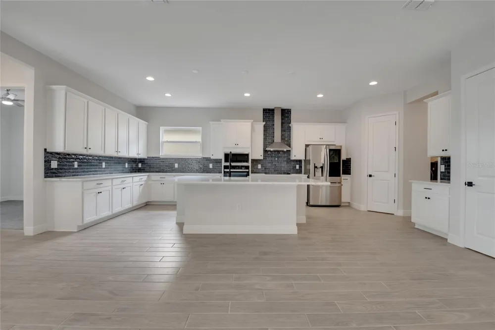 19062 BLUELEAF STREET Orlando, FL 32827