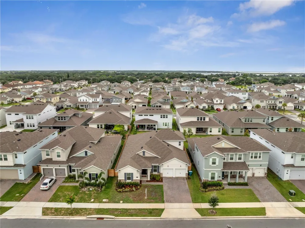 19062 BLUELEAF STREET Orlando, FL 32827