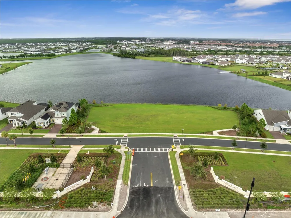 19062 BLUELEAF STREET Orlando, FL 32827