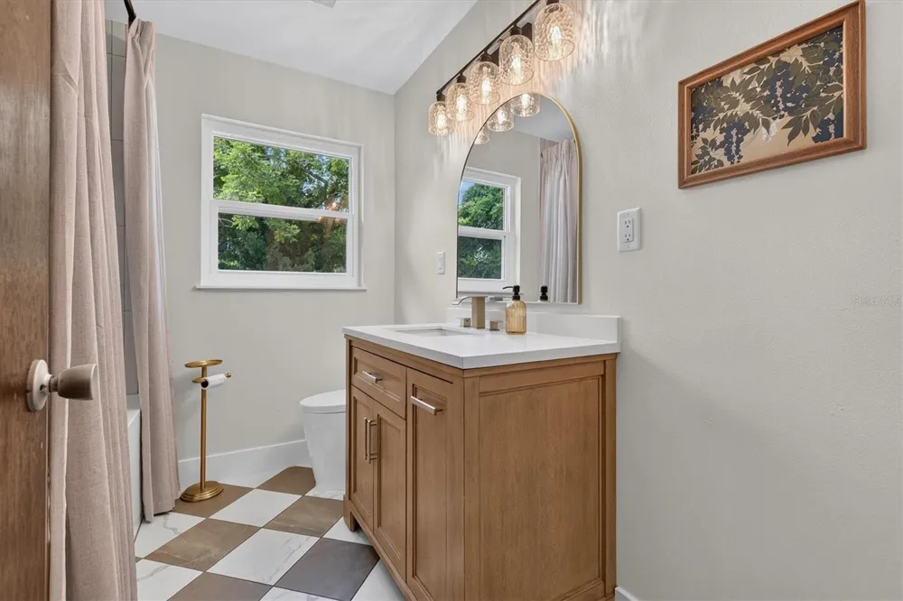 5305 E 98TH AVENUE Temple Terrace, FL 33617