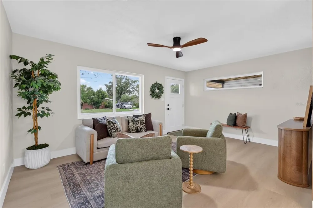 5305 E 98TH AVENUE Temple Terrace, FL 33617