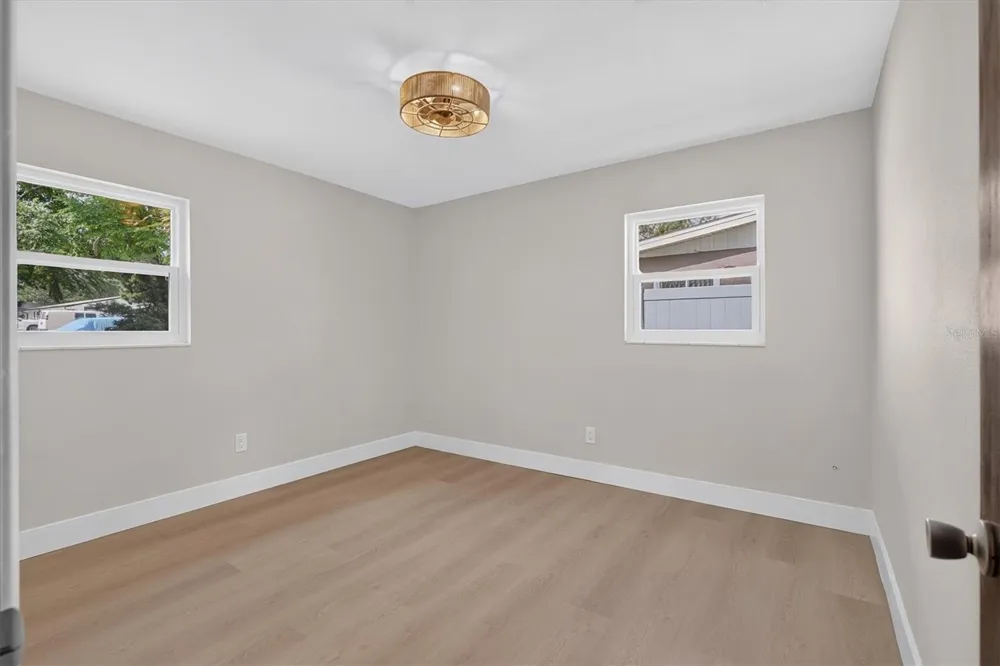 5305 E 98TH AVENUE Temple Terrace, FL 33617