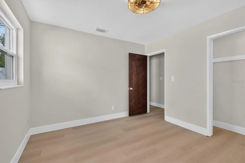 5305 E 98TH AVENUE Temple Terrace, FL 33617