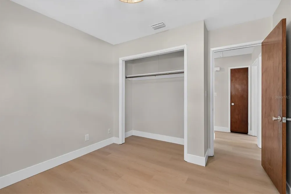 5305 E 98TH AVENUE Temple Terrace, FL 33617