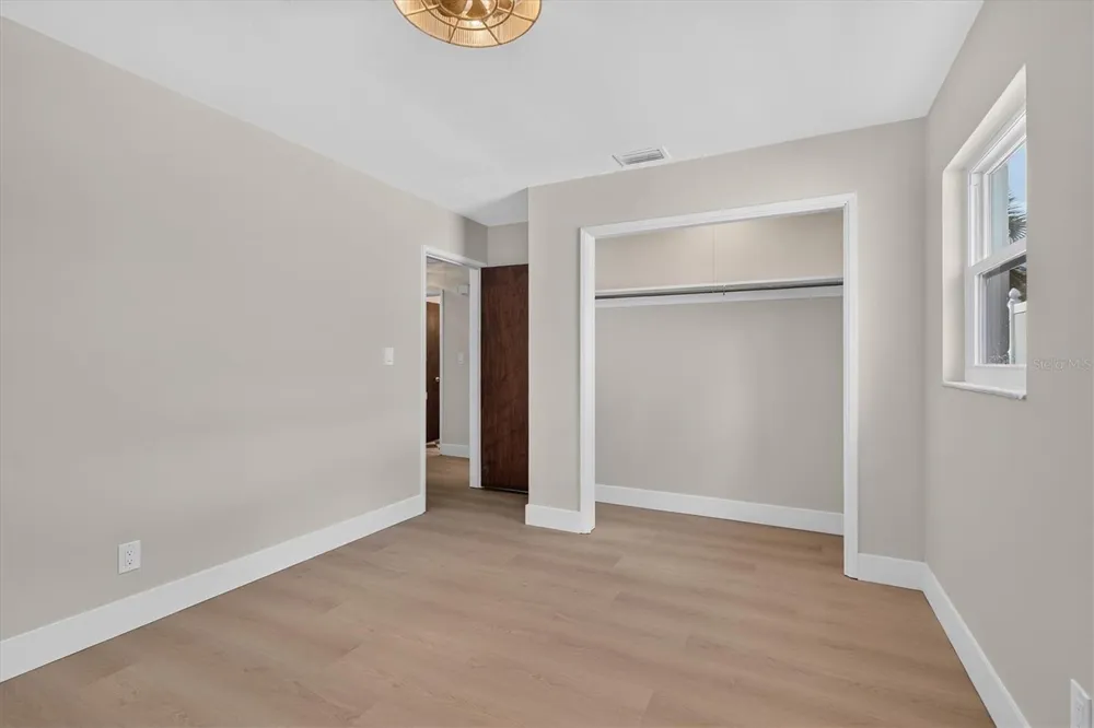 5305 E 98TH AVENUE Temple Terrace, FL 33617