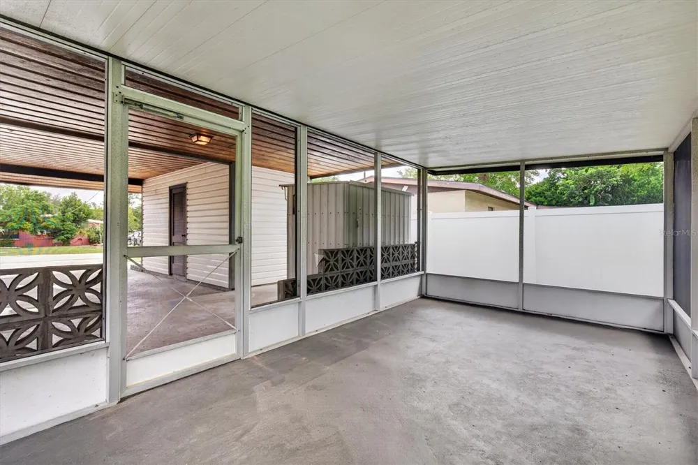 5305 E 98TH AVENUE Temple Terrace, FL 33617