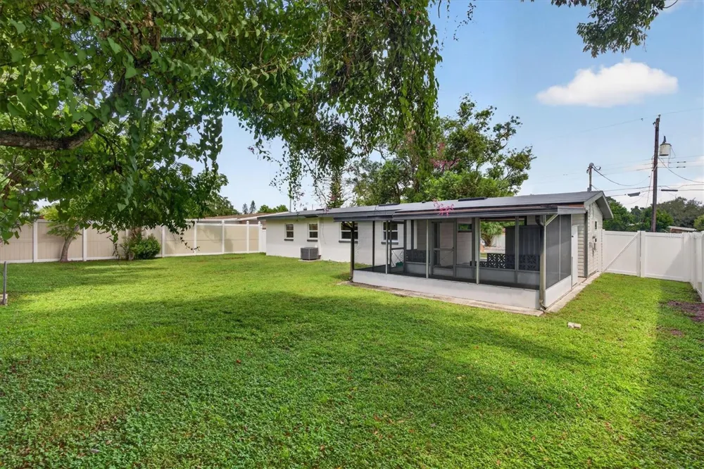 5305 E 98TH AVENUE Temple Terrace, FL 33617