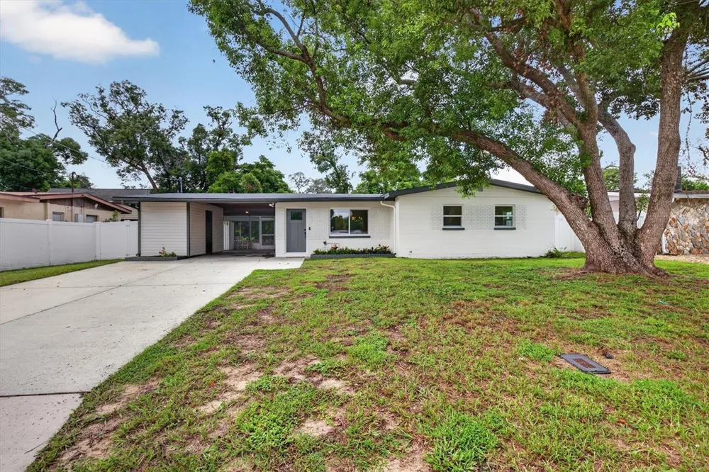 5305 E 98TH AVENUE Temple Terrace, FL 33617