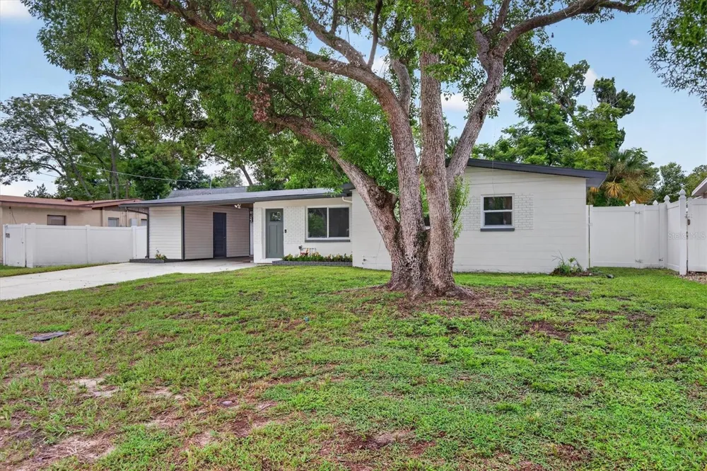 5305 E 98TH AVENUE Temple Terrace, FL 33617