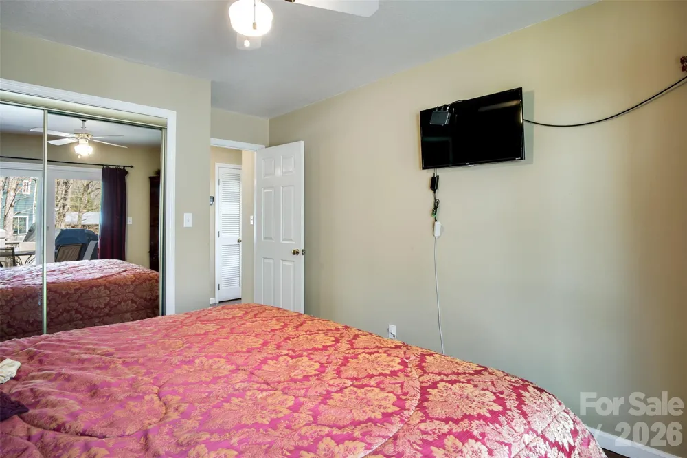 82 Avisco Road Robbinsville, NC 28771