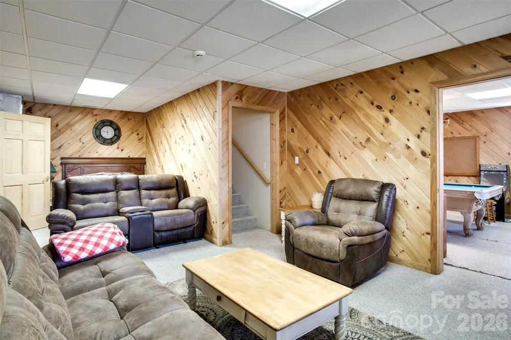 82 Avisco Road Robbinsville, NC 28771