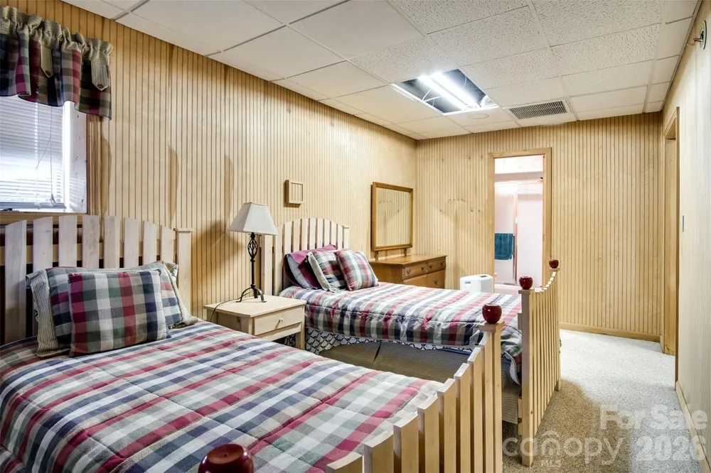 82 Avisco Road Robbinsville, NC 28771