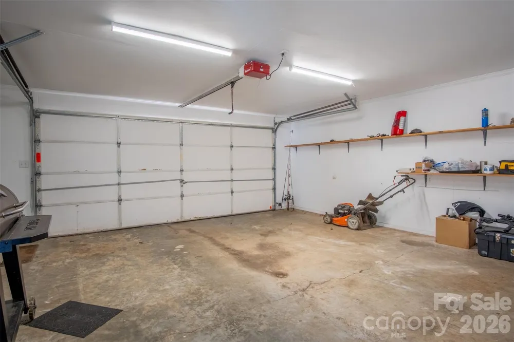 82 Avisco Road Robbinsville, NC 28771