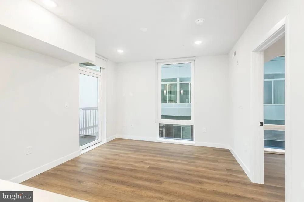 1102 GERMANTOWN AVENUE #204 Philadelphia, PA 19123