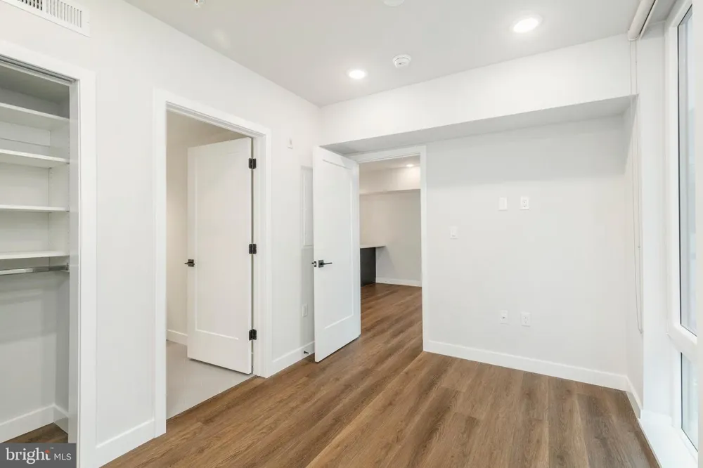 1102 GERMANTOWN AVENUE #204 Philadelphia, PA 19123