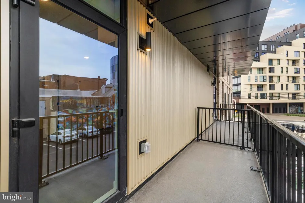 1102 GERMANTOWN AVENUE #204 Philadelphia, PA 19123