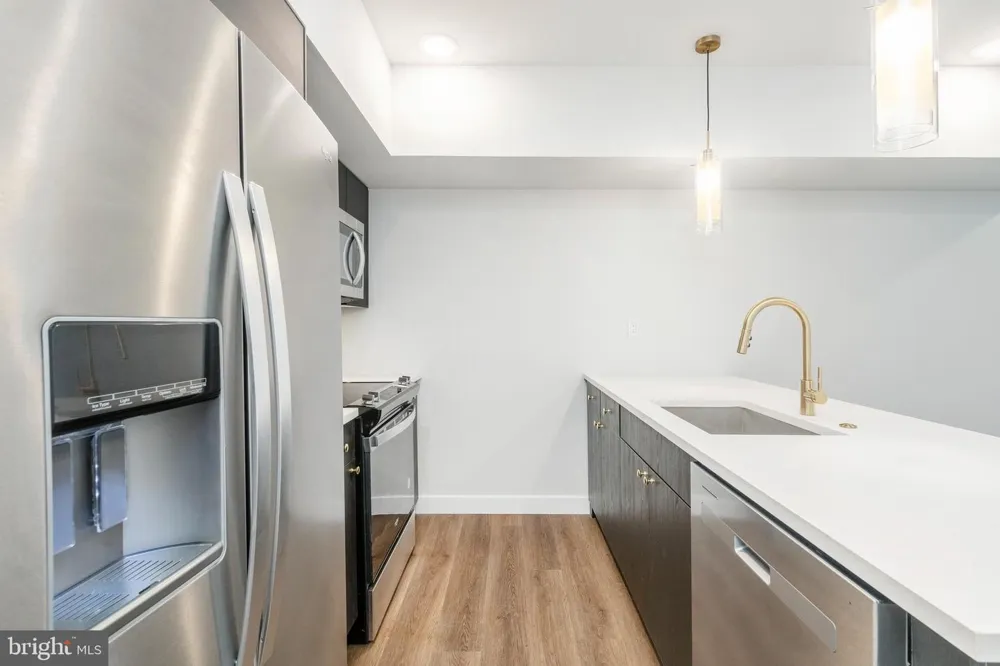 1102 GERMANTOWN AVENUE #204 Philadelphia, PA 19123