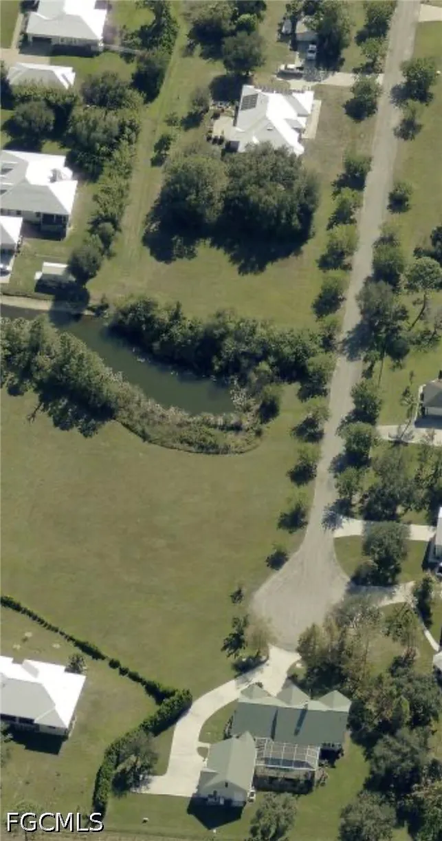 Creek Bridge Court Alva, FL 33920