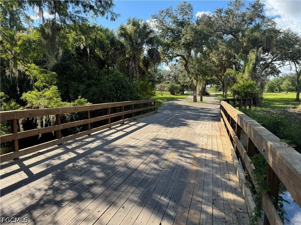Creek Bridge Court Alva, FL 33920