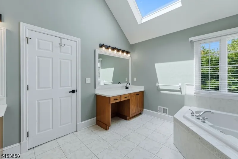 115 Upper Kingtown Rd Franklin, NJ 08867