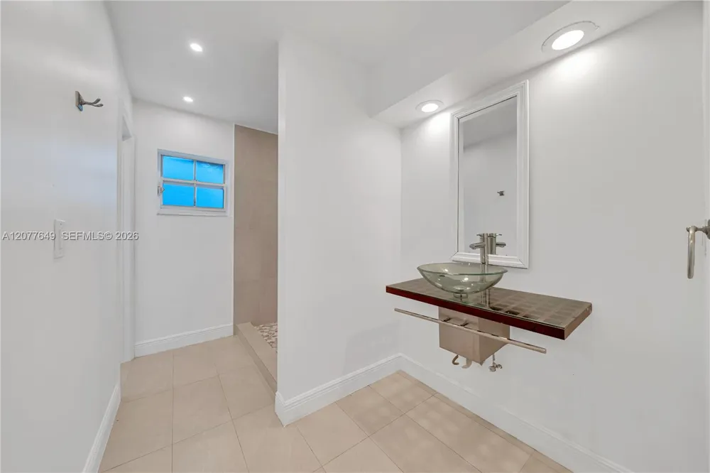 6352 SW 112th Pl Miami, FL 33173