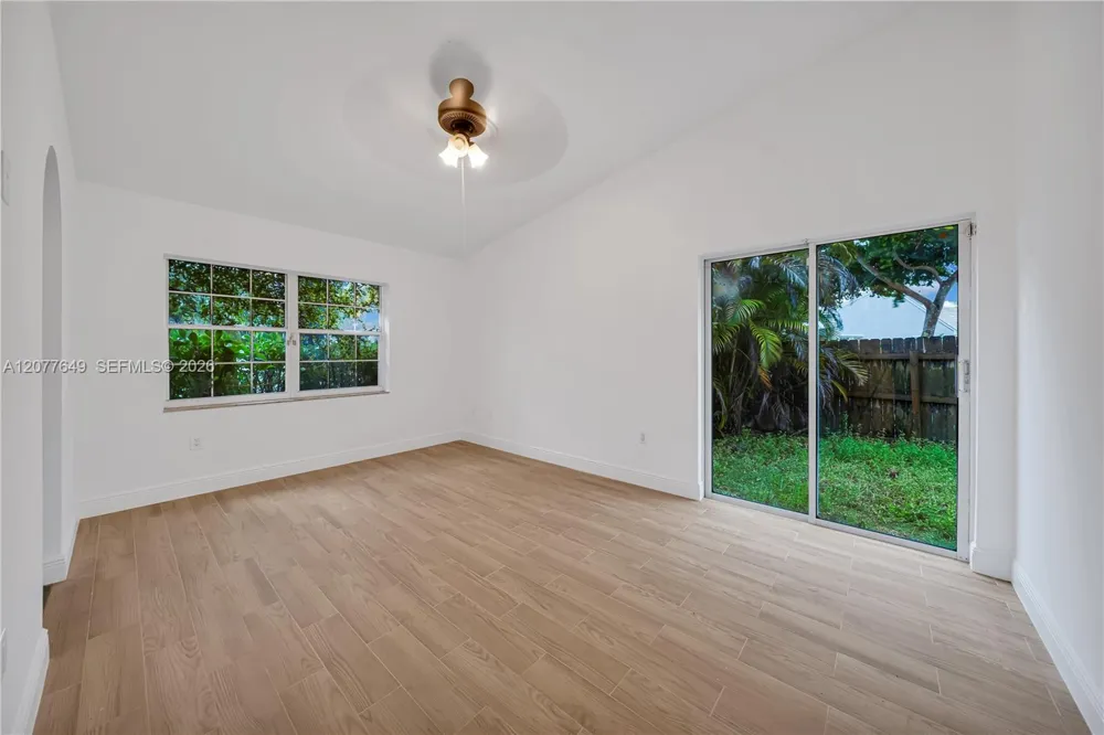 6352 SW 112th Pl Miami, FL 33173