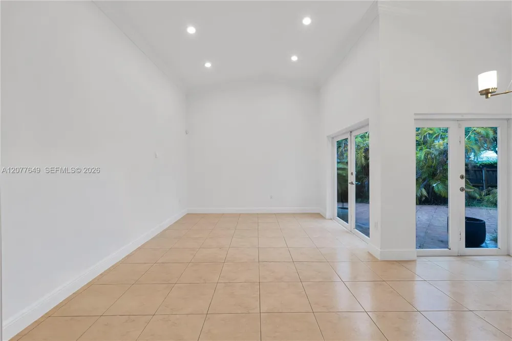 6352 SW 112th Pl Miami, FL 33173