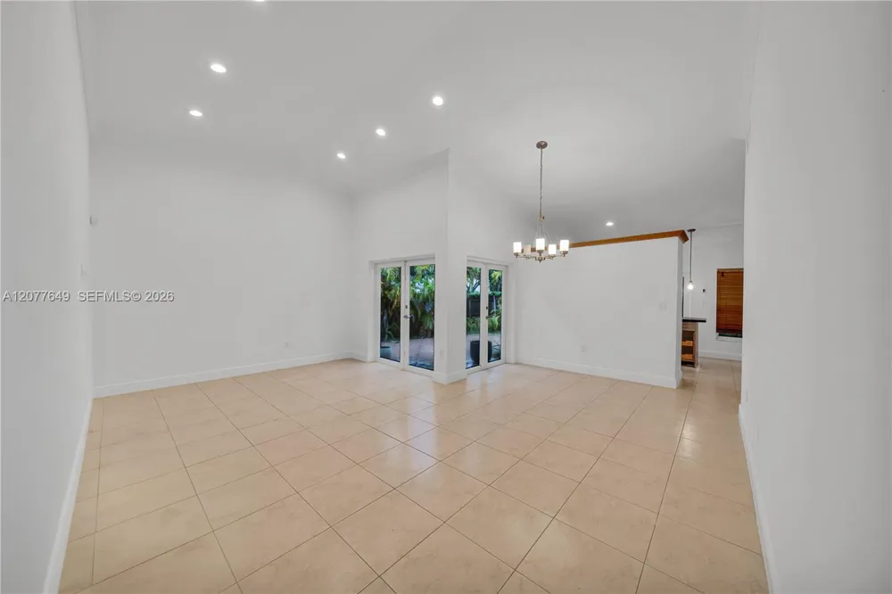 6352 SW 112th Pl Miami, FL 33173