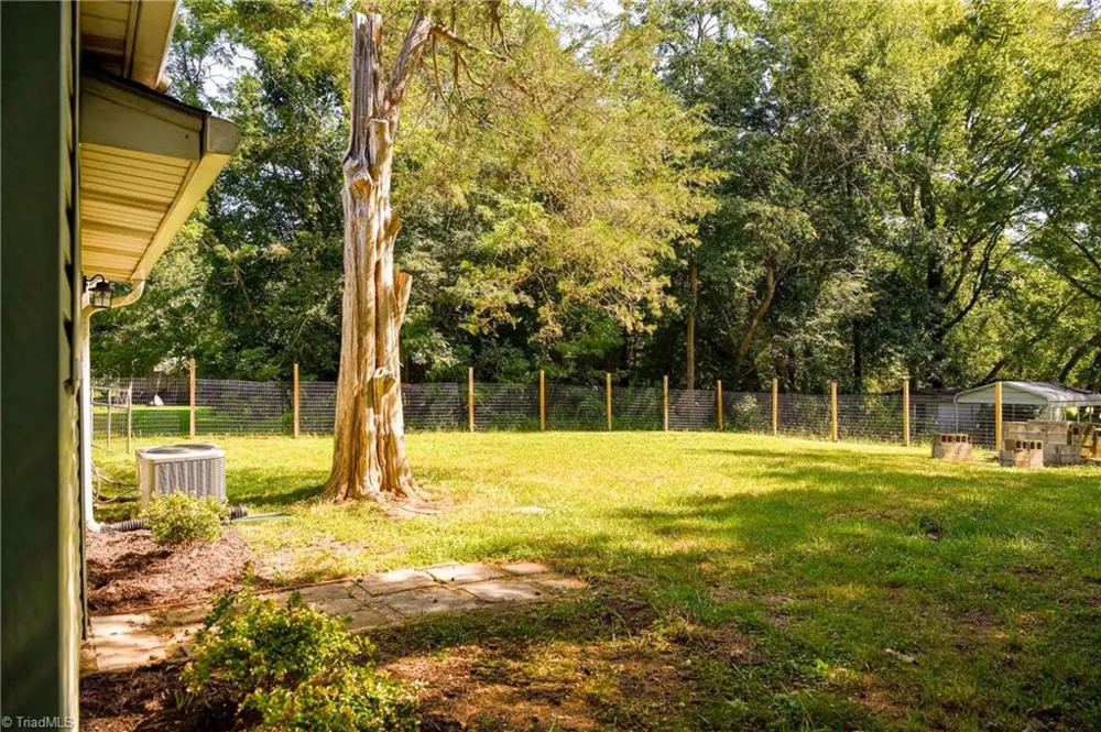 2707 Nelson Farm Road Greensboro, NC 27406
