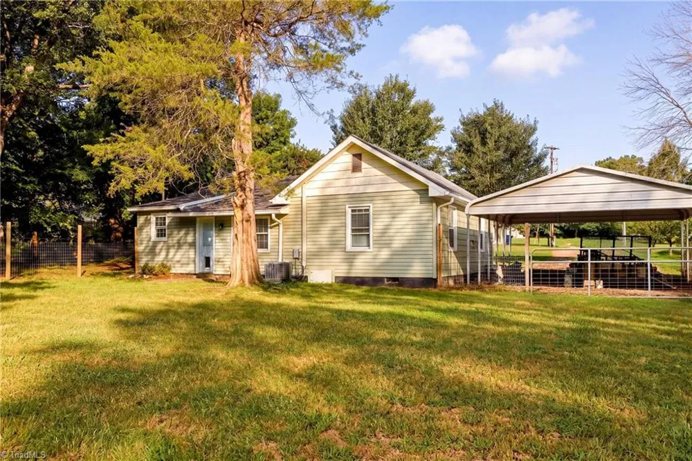 2707 Nelson Farm Road Greensboro, NC 27406