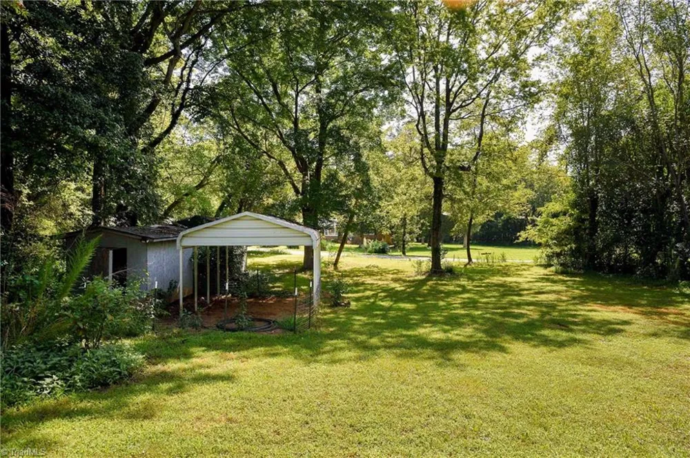 2707 Nelson Farm Road Greensboro, NC 27406