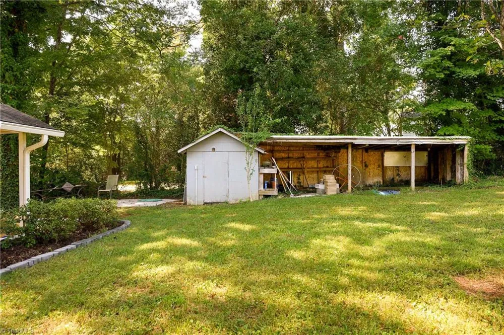2707 Nelson Farm Road Greensboro, NC 27406