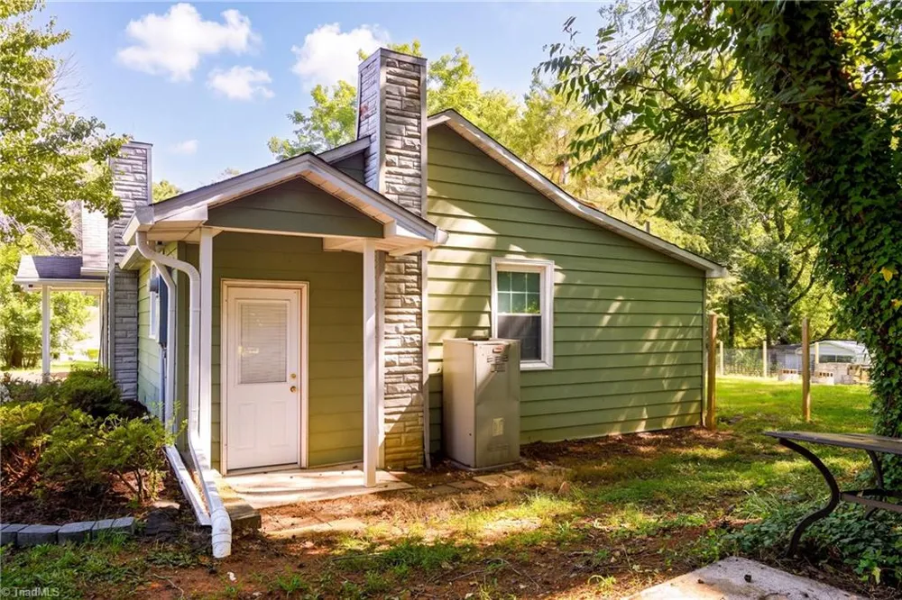 2707 Nelson Farm Road Greensboro, NC 27406