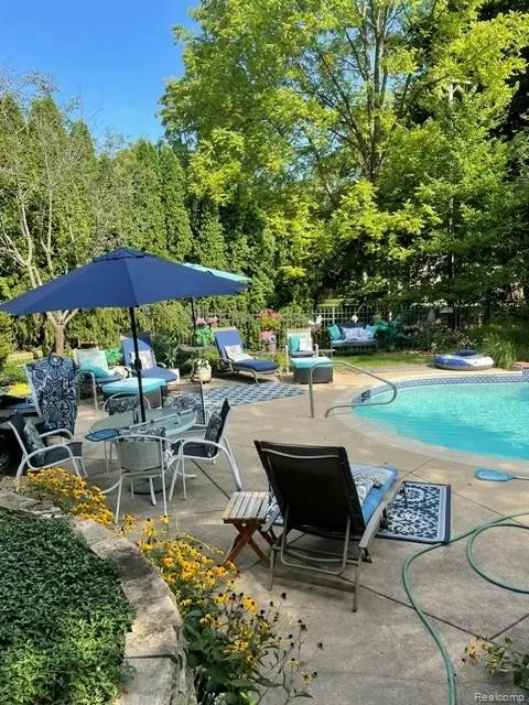 1050 Top View Road Bloomfield Hills City, MI 48304