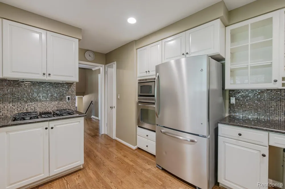 1050 Top View Road Bloomfield Hills City, MI 48304