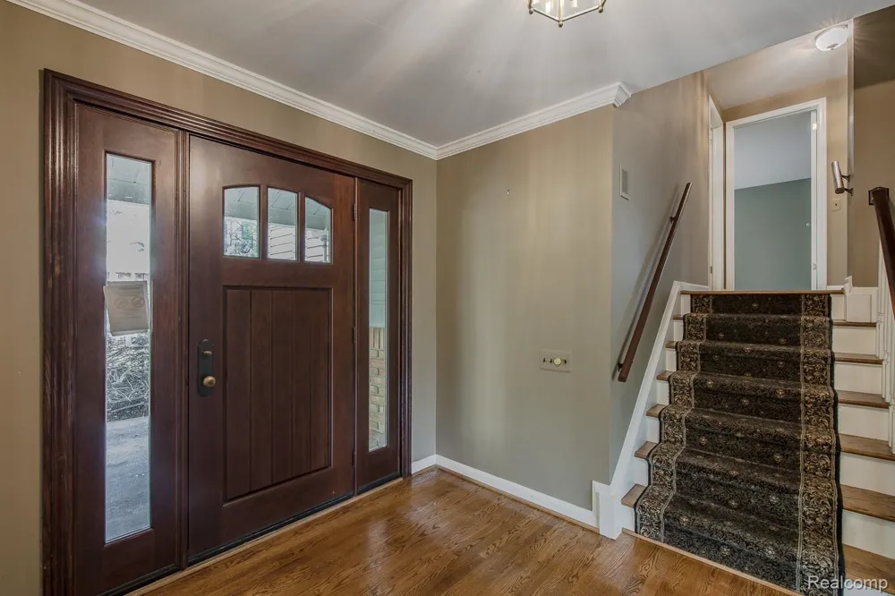 1050 Top View Road Bloomfield Hills City, MI 48304