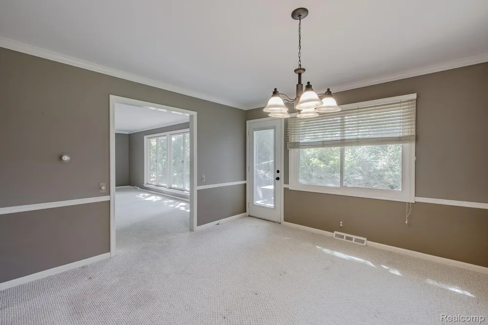1050 Top View Road Bloomfield Hills City, MI 48304
