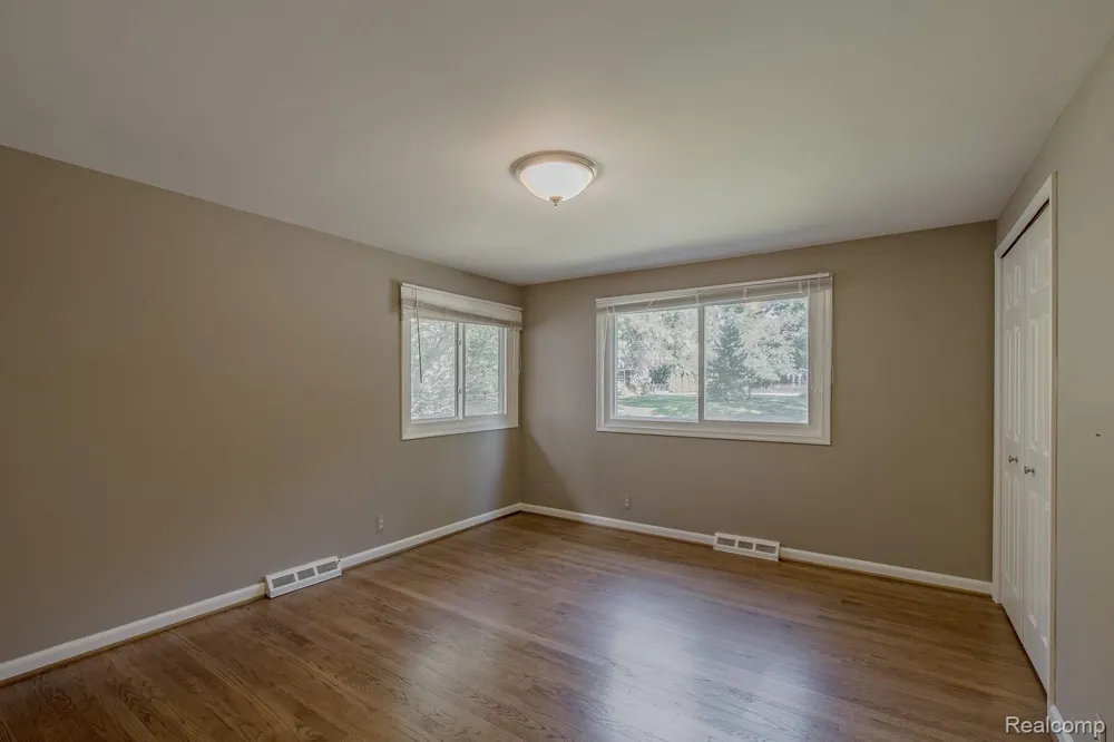 1050 Top View Road Bloomfield Hills City, MI 48304