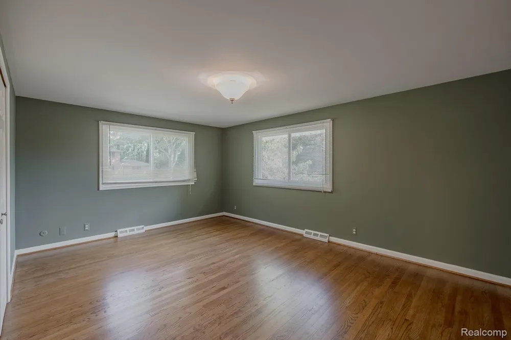 1050 Top View Road Bloomfield Hills City, MI 48304