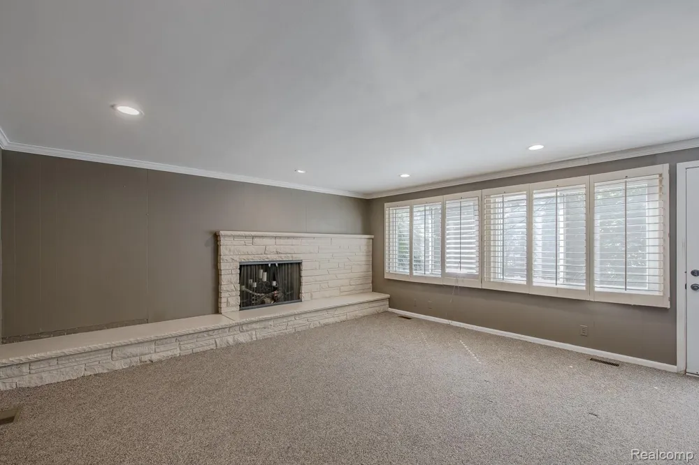 1050 Top View Road Bloomfield Hills City, MI 48304