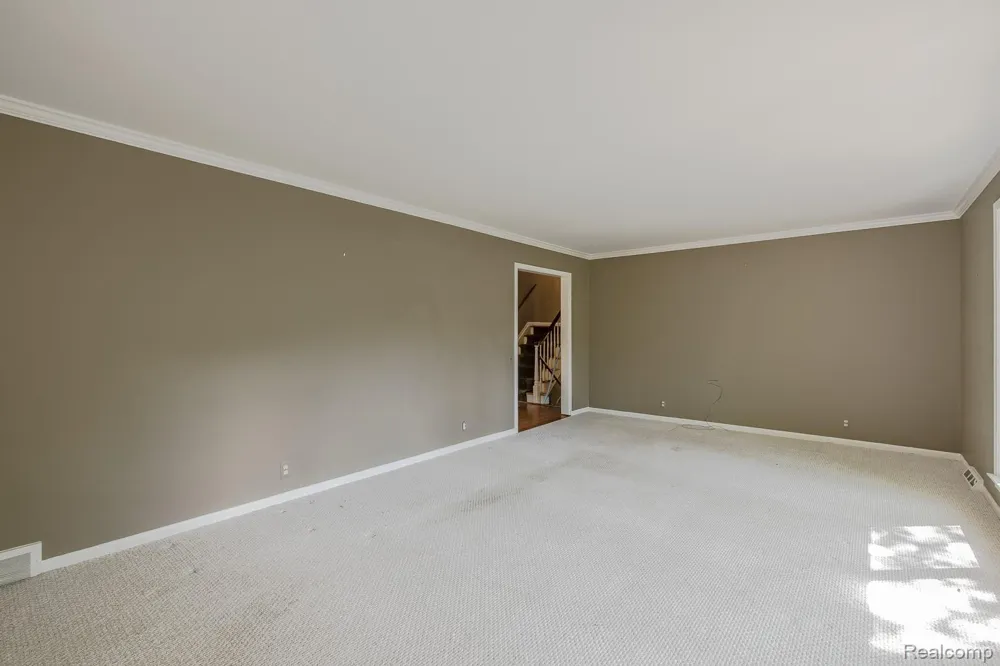 1050 Top View Road Bloomfield Hills City, MI 48304
