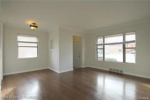 23140 ORCHARD LAKE