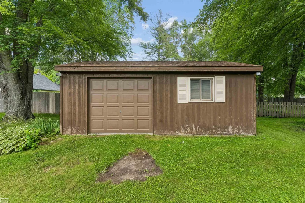 37816 Winkler Street Harrison Charter Township, MI 48045