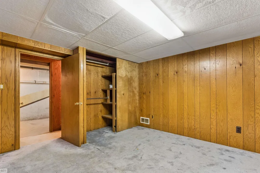 37816 Winkler Street Harrison Charter Township, MI 48045