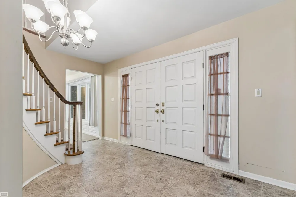 37816 Winkler Street Harrison Charter Township, MI 48045