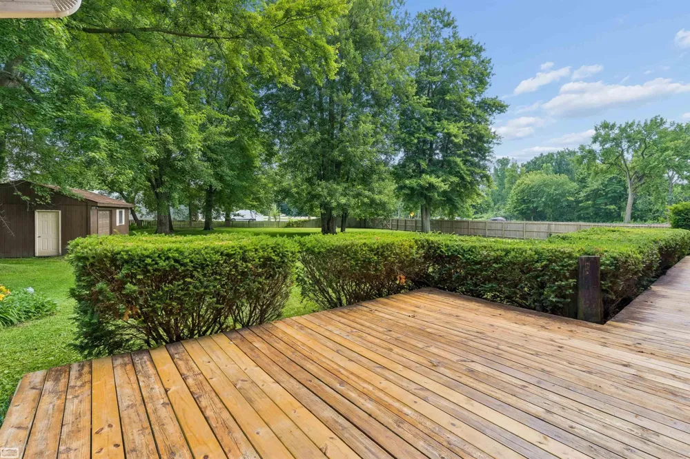 37816 Winkler Street Harrison Charter Township, MI 48045