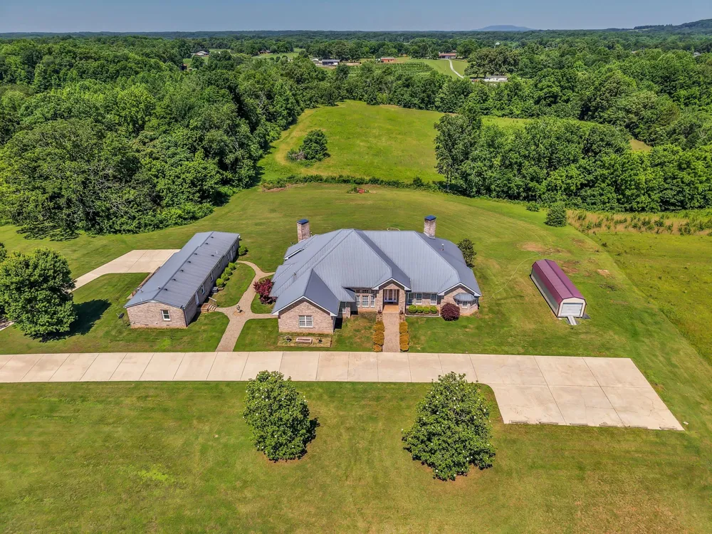 555 Randall Hitchcock Rd Rock Island, TN 38581