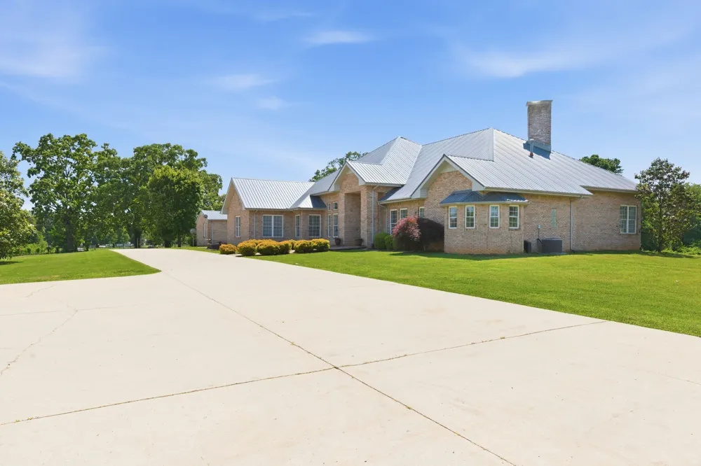 555 Randall Hitchcock Rd Rock Island, TN 38581