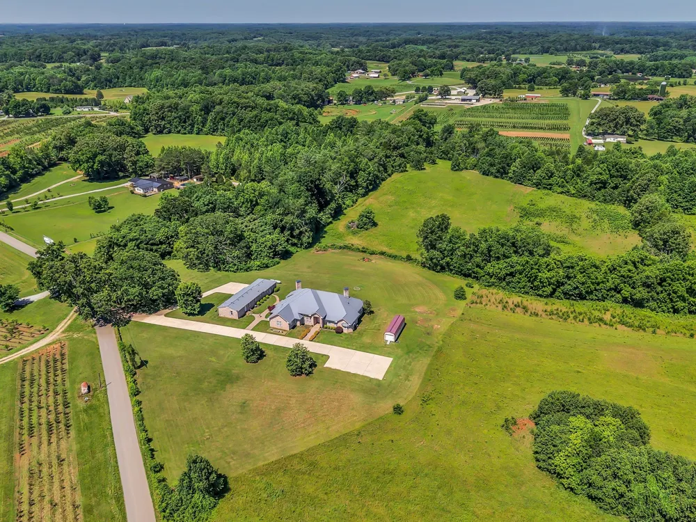 555 Randall Hitchcock Rd Rock Island, TN 38581