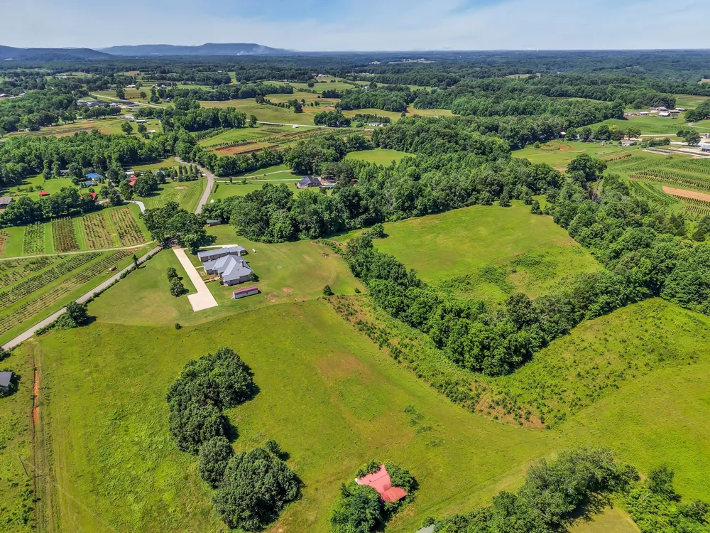 555 Randall Hitchcock Rd Rock Island, TN 38581
